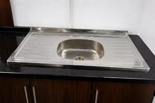 [22025] ACCESSORIES MULTILINHA REF 3600000668 SINK 120 3 HOLES-E 1205 X 530 N4 140 WHITE LACQUER